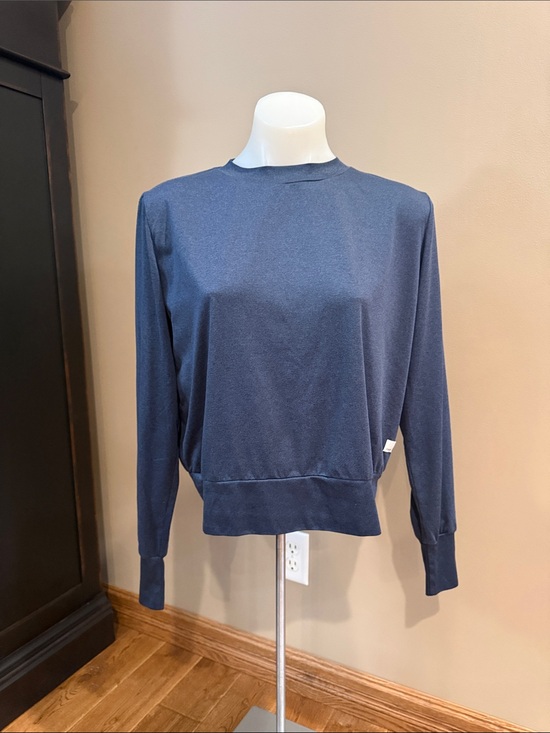 Vuori Tops - Vuori crewneck long sleeve top